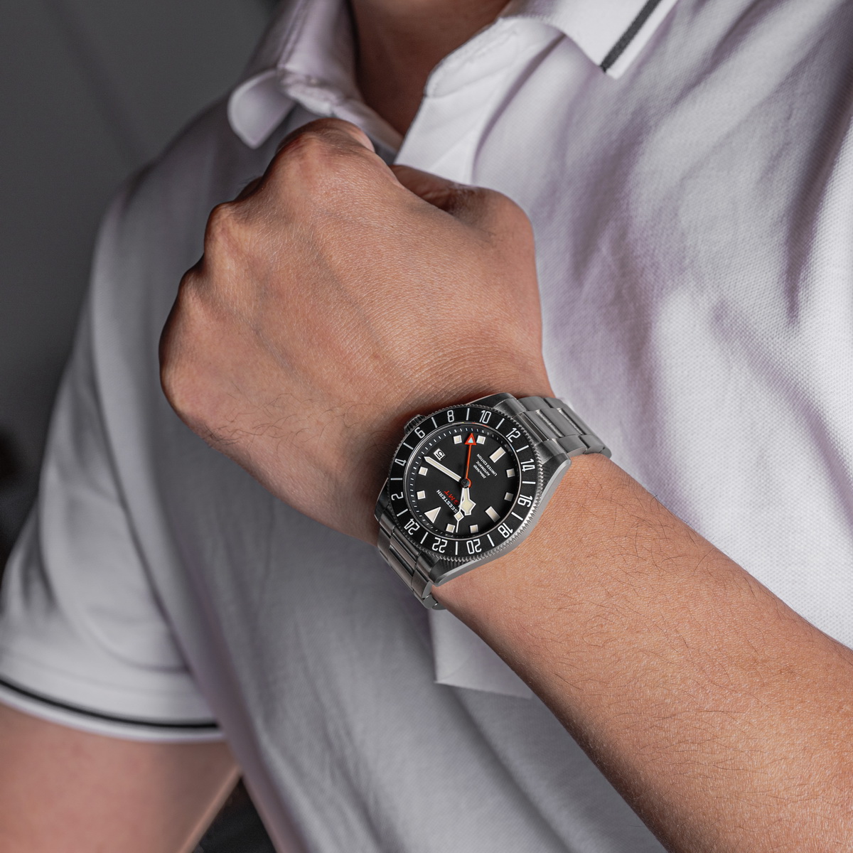 SEESTERN ダイバーマンウォッチ チタン自動 GMT  - Rolex Watch Submariner のレビューと価格